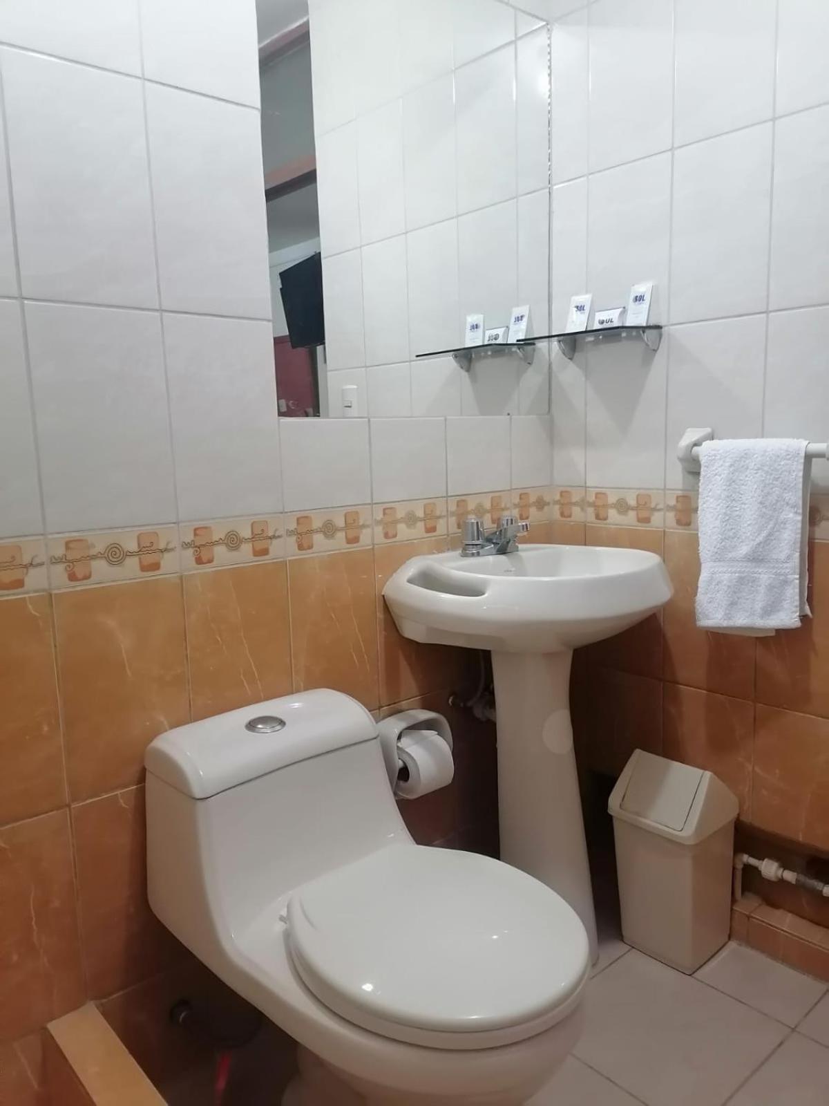 Sol De Oro Hotel Andahuaylas Eksteriør bilde
